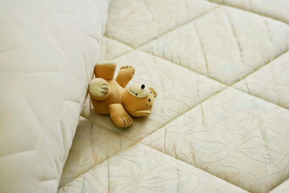 White Noise, Pink Noise, and the Sounds of Good Sleep